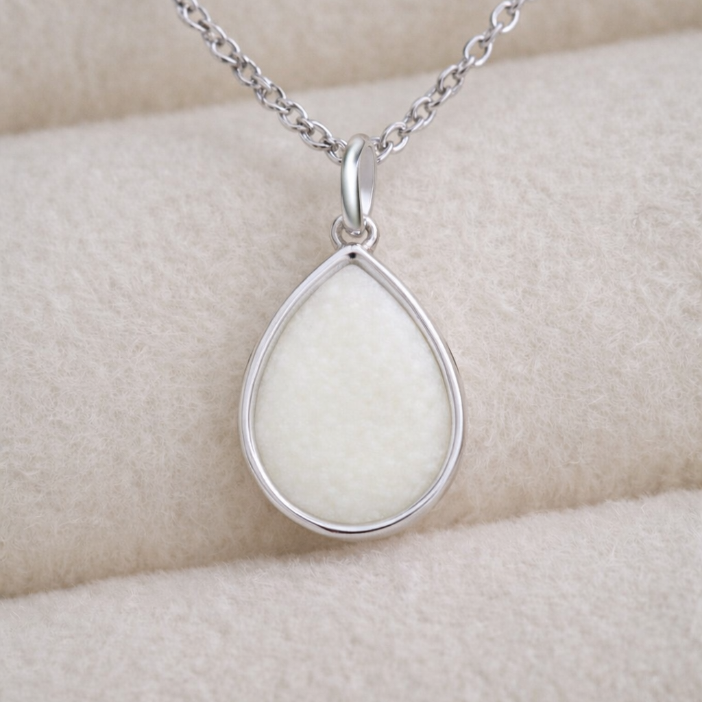 Vital Pendant